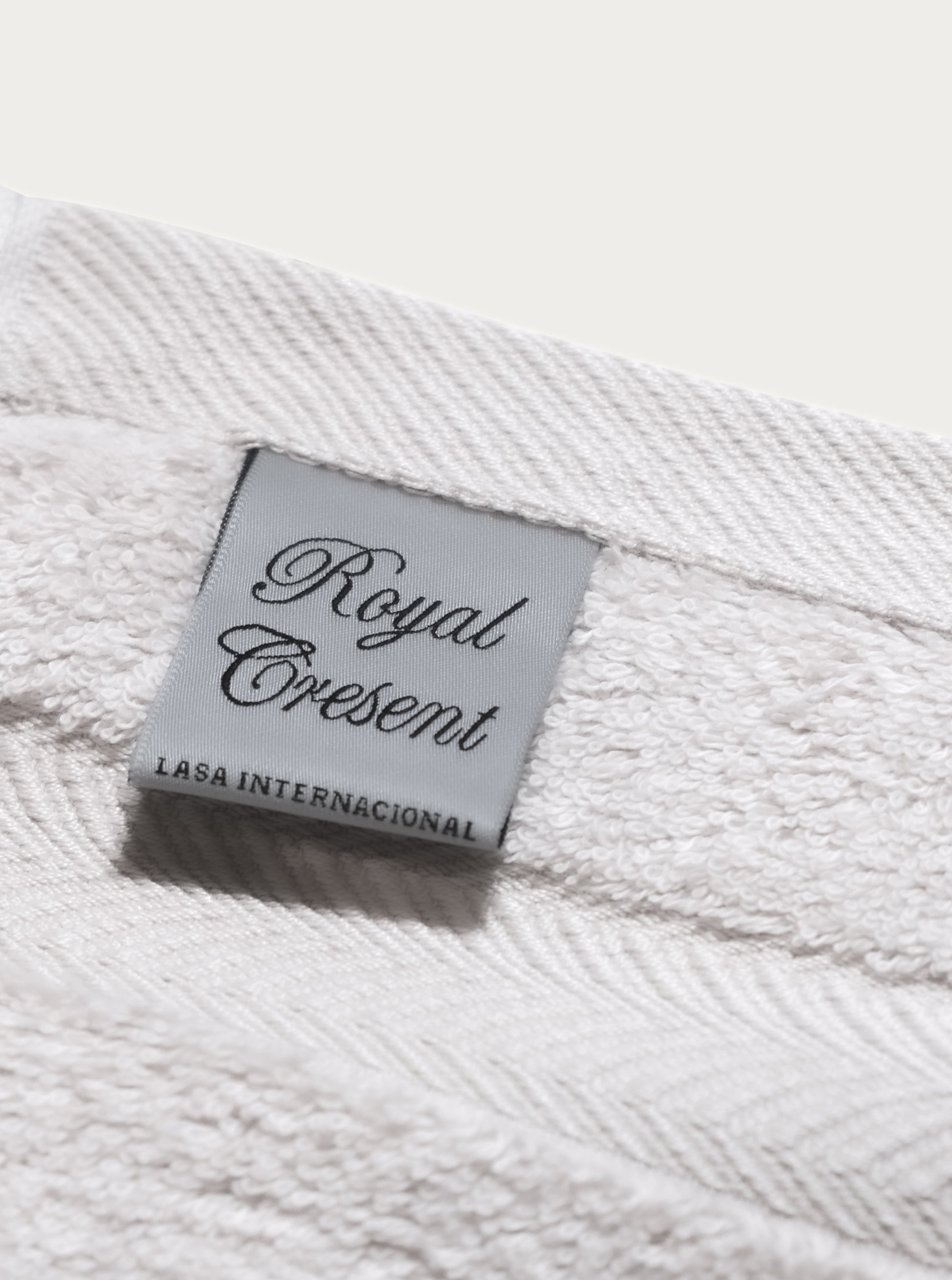 Royal Quest White Guest towel